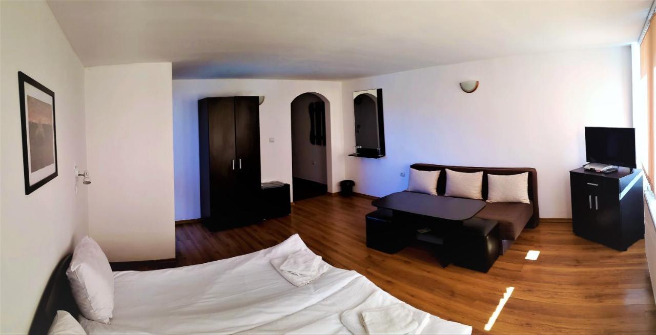 Yakovtsi Inn Esterno foto