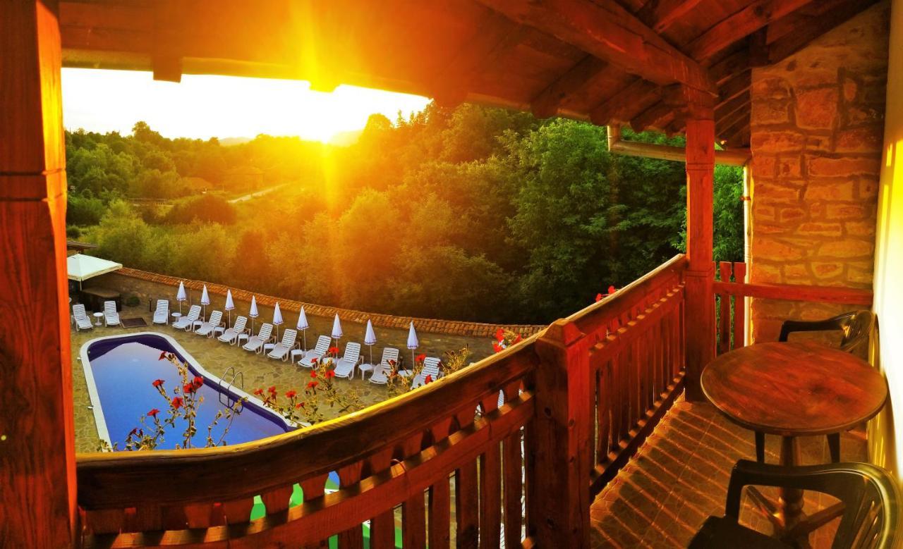Yakovtsi Inn Esterno foto