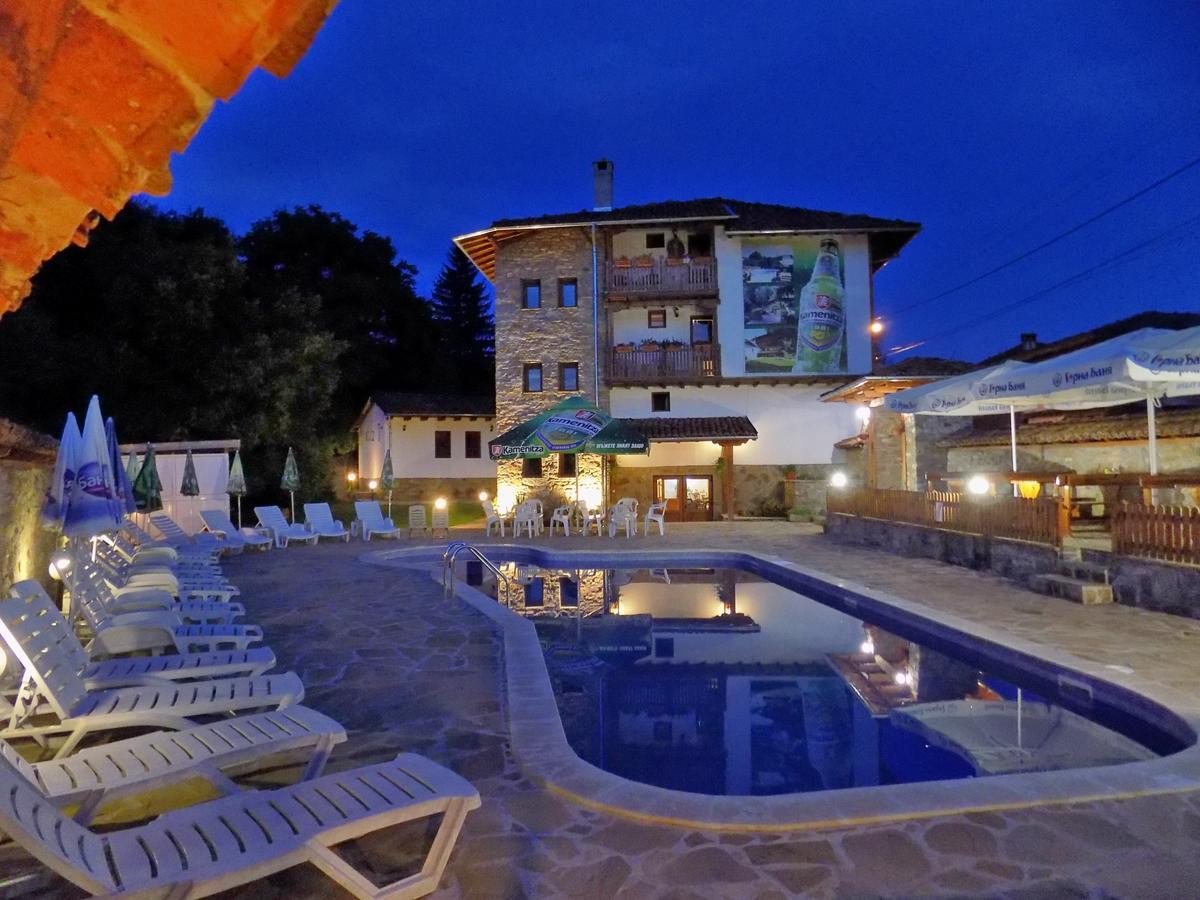 Yakovtsi Inn Esterno foto