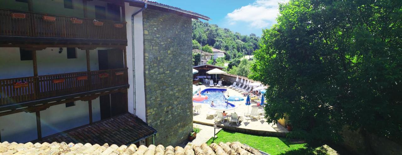 Yakovtsi Inn Esterno foto