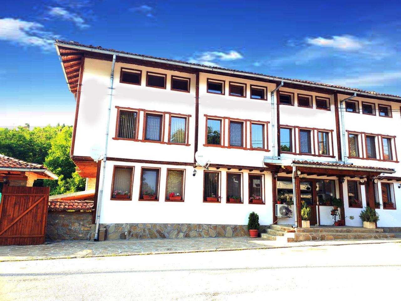 Yakovtsi Inn Esterno foto